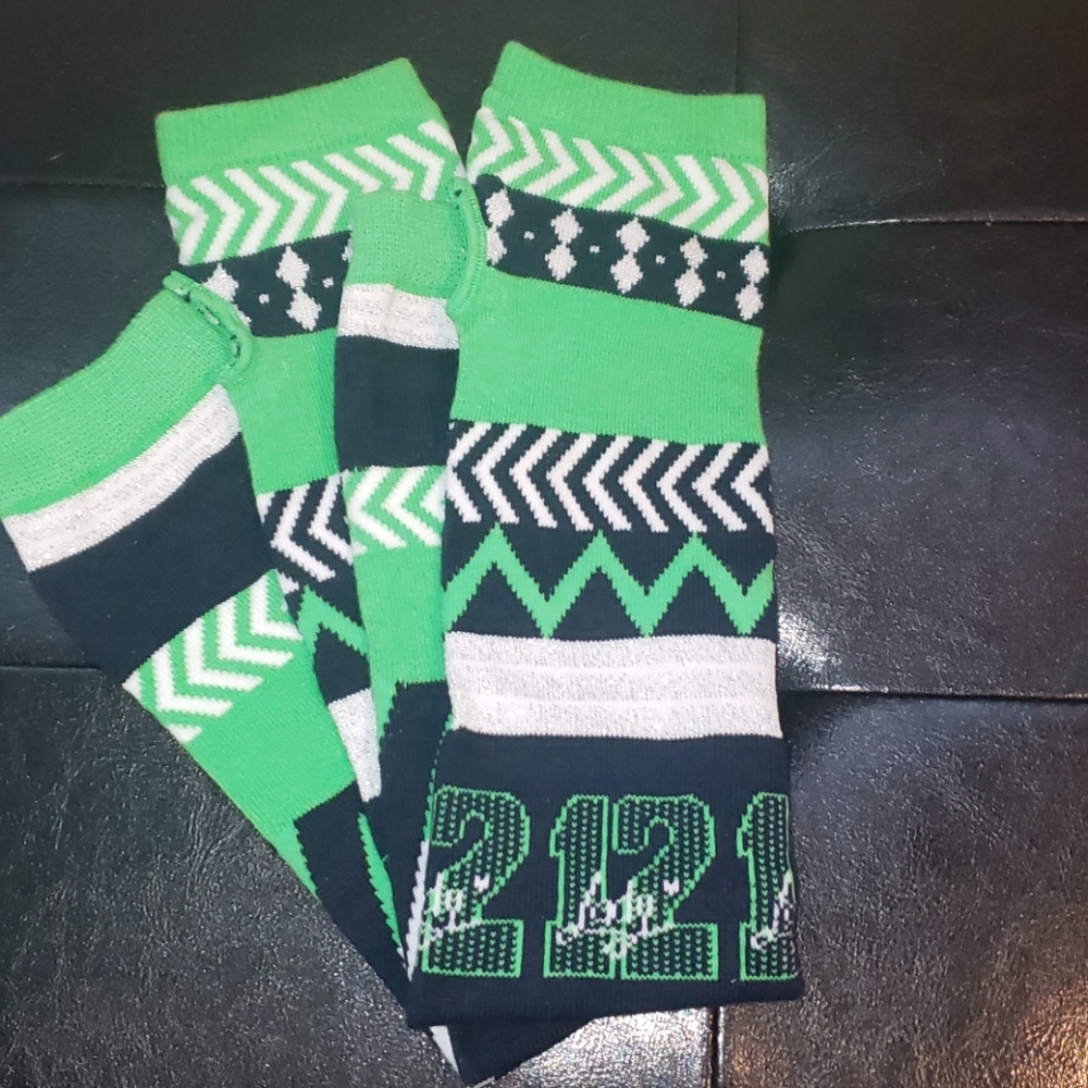 Cute Lady 12 Seahawks arm warmers
